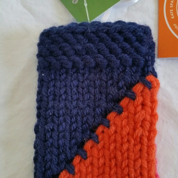 Kate Spade hand knit cellphone case "hand in hand" - Picture 9 of 13